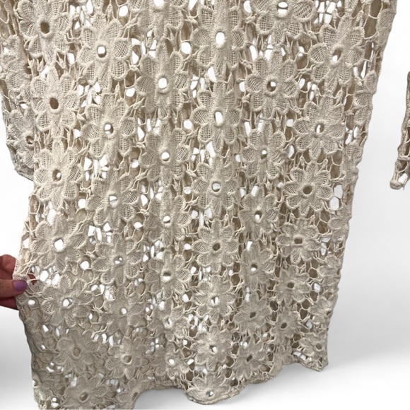 💥SALE! INC International Concepts Cream Crochet Floral tunic/coverup - Picture 4 of 6